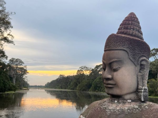 Luxury Angkor Groups Tour sunrise