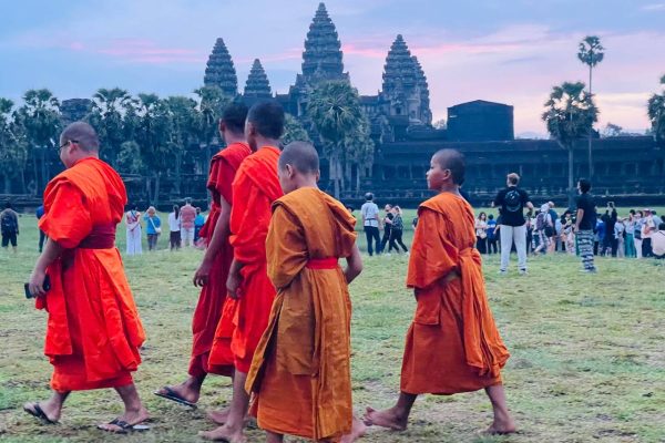 Luxury Private full-day Angkor tours